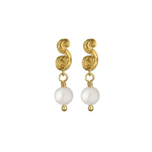  Seaside Stories Pearl Earring